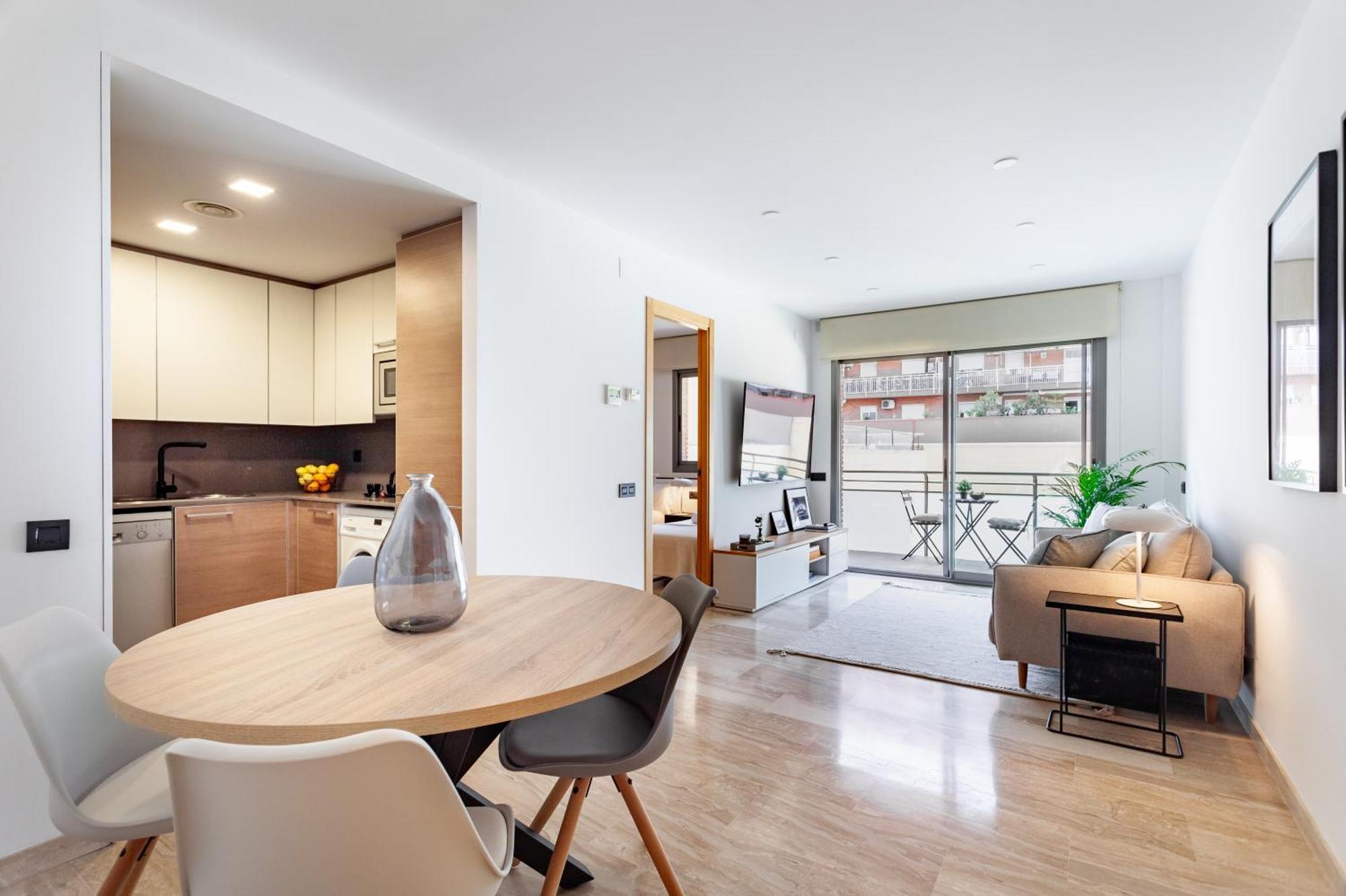 Cozy Ii - Les Corts Apartment *
